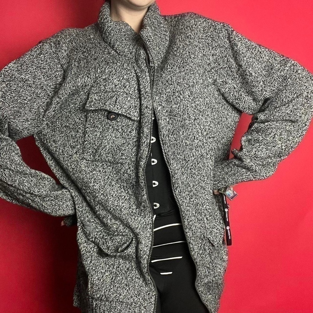 Heavy grey jacket 🖤🤍